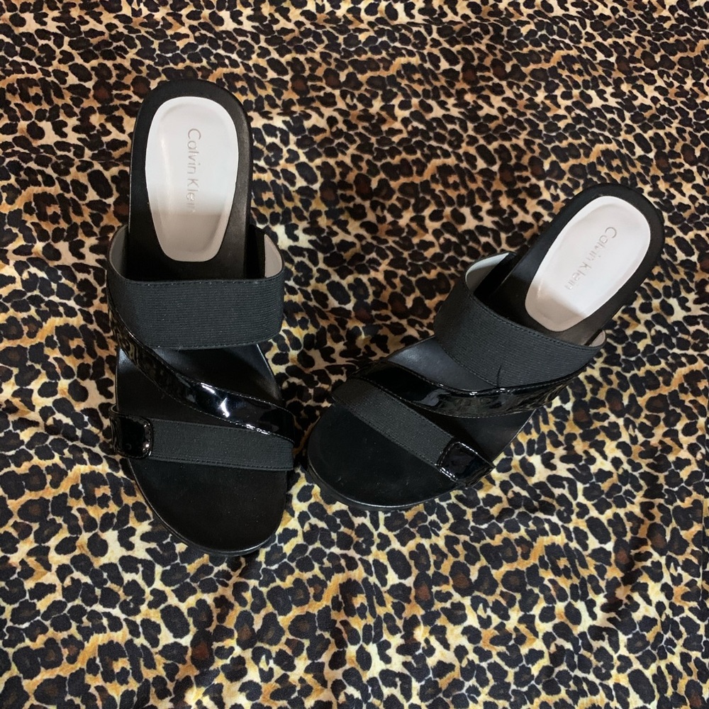 EUC CALVIN KLEIN WEDGES